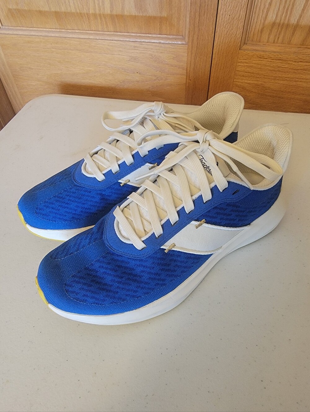 Tracksmith Eliot Runner. Size 8.5 Women.